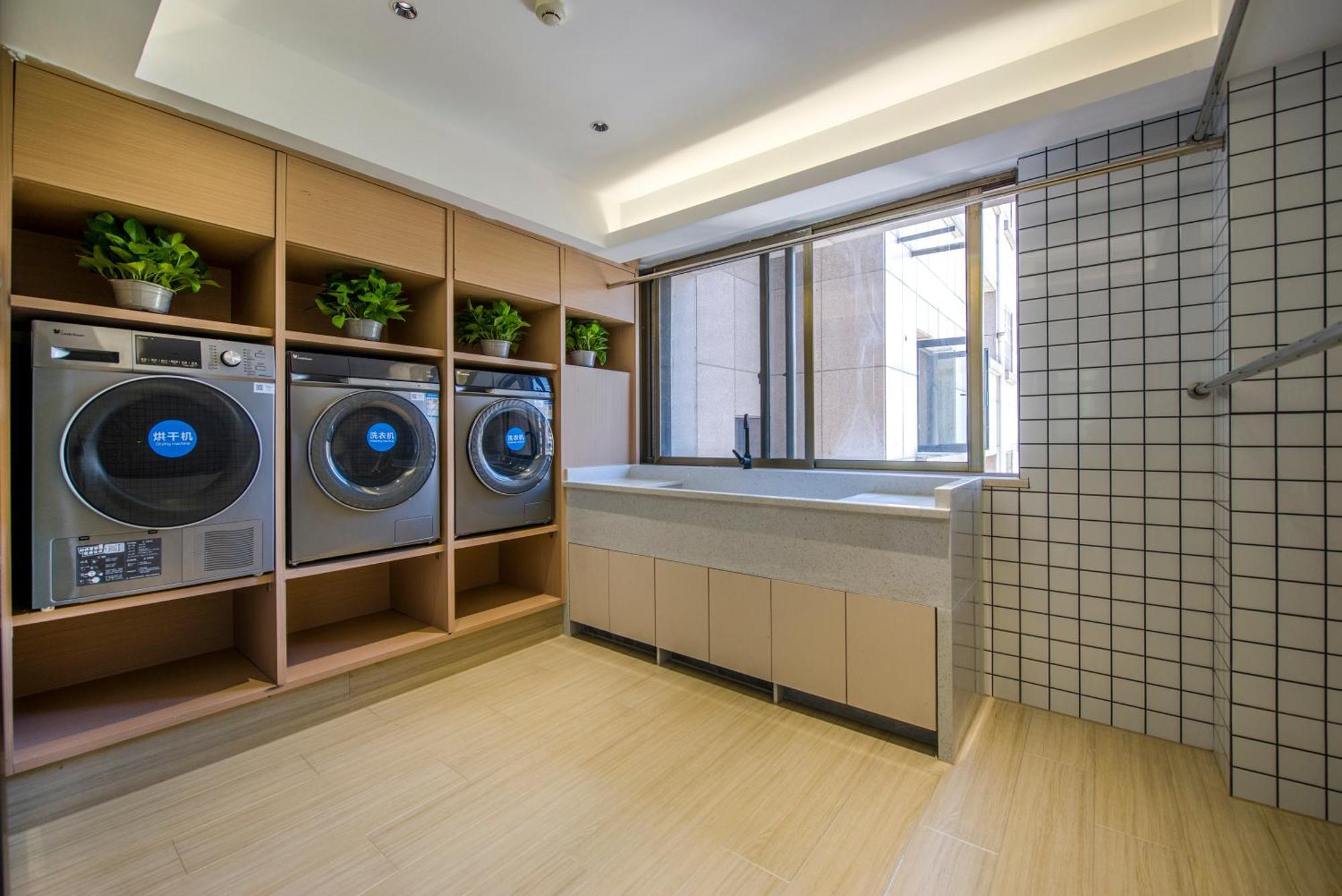 Yiwu Baide Theme Hotel Eksteriør bilde