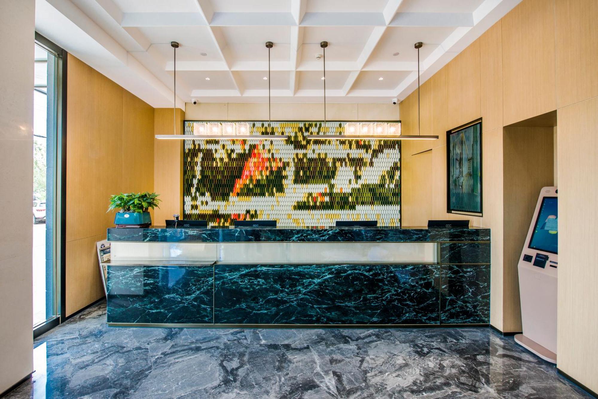 Yiwu Baide Theme Hotel Eksteriør bilde