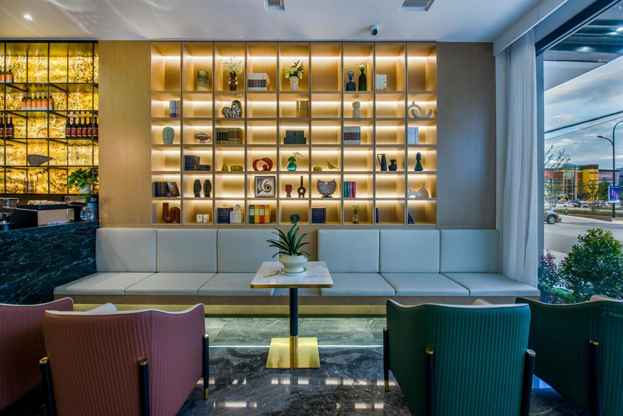 Yiwu Baide Theme Hotel Eksteriør bilde